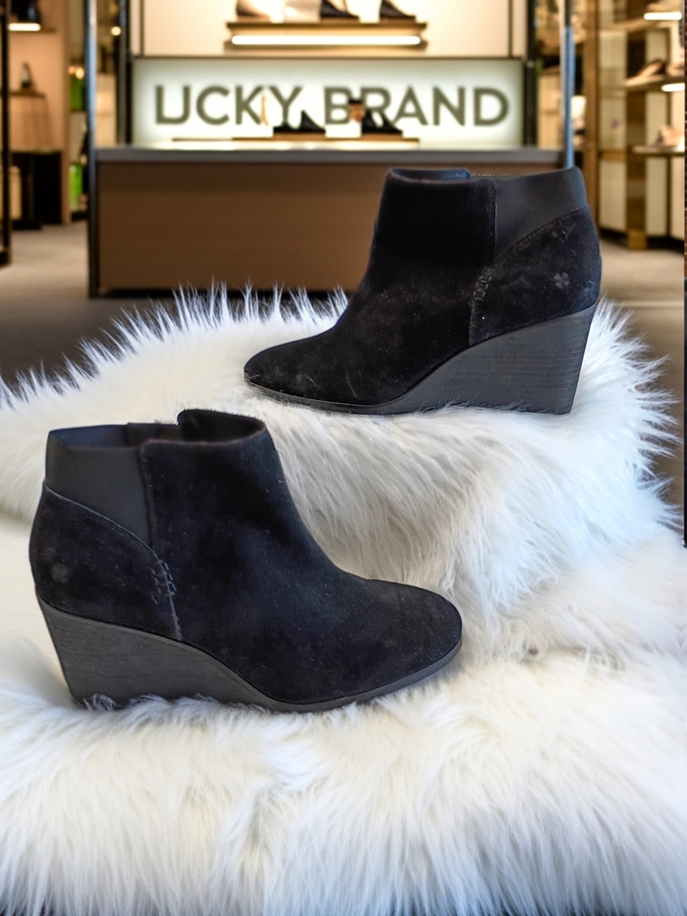 New Lucky Brand Zorl8na Black Suede Wedge Side Zipper Booties SZ 11